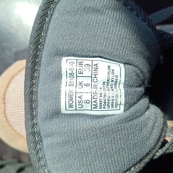 Saucony Shadow Sneakers 8 - Picture 2 of 6